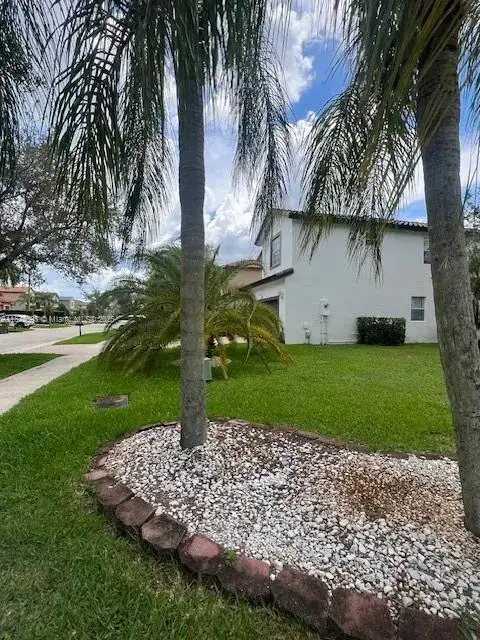 1298 NW 192nd Ter, Pembroke Pines FL 33029 photo 5
