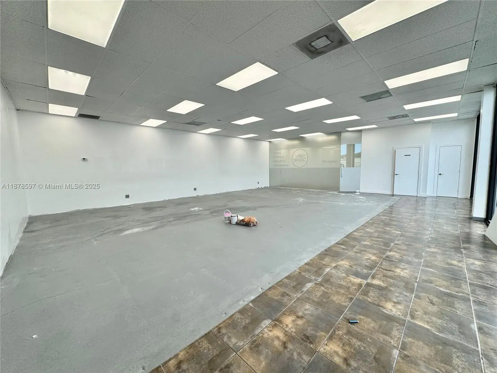 NE 1st Ave, Hallandale Beach FL 33009