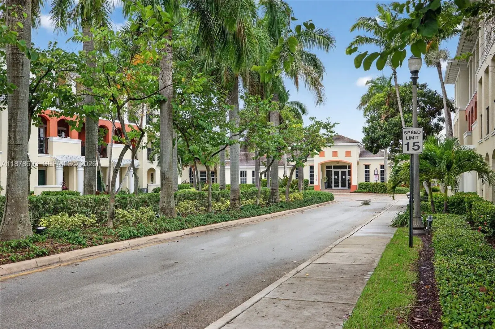 704 SW 1st Ave, Pompano Beach FL 33060