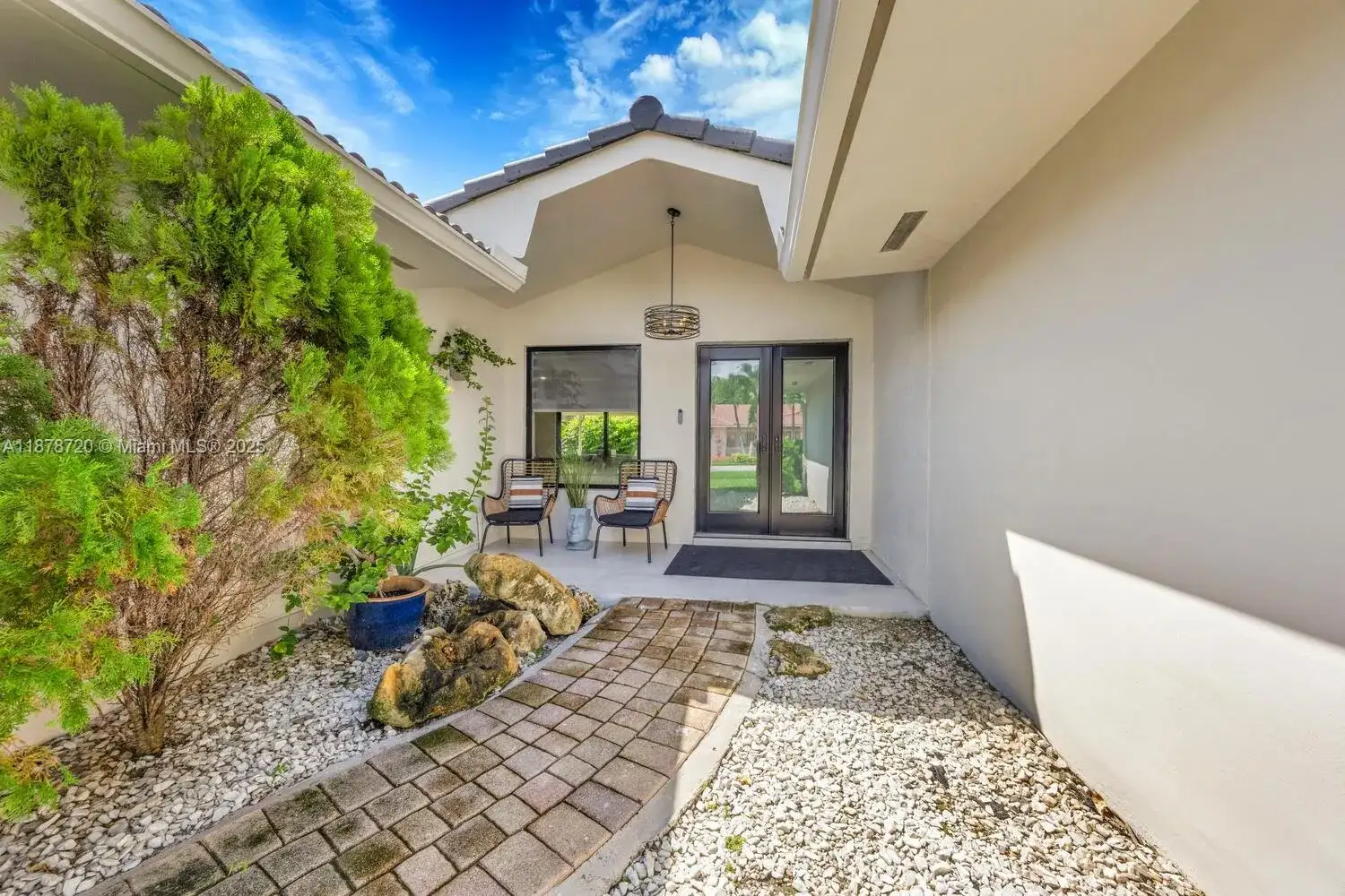 10448 SW 23rd St, Miami FL 33165 photo 4