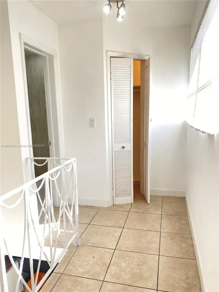 421 NE 68th St # 6, Miami FL 33138 photo 5