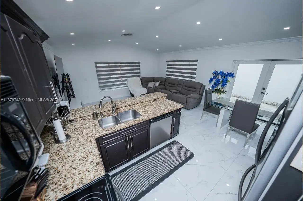 17404 SW 142nd Pl, Miami FL 33177 photo 4