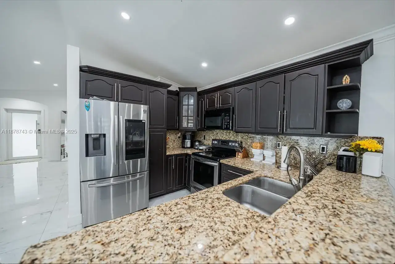 17404 SW 142nd Pl, Miami FL 33177 photo 5