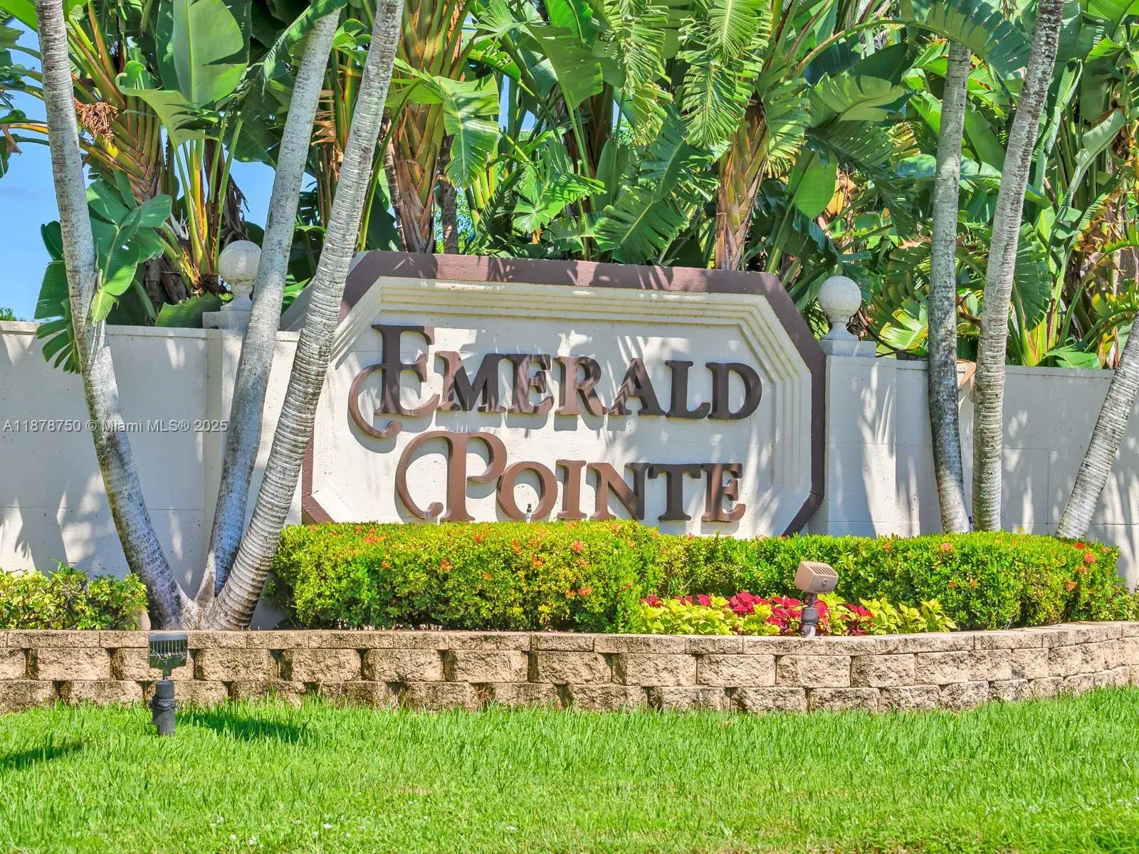 7889 Lake Sands Dr, Delray Beach FL 33446