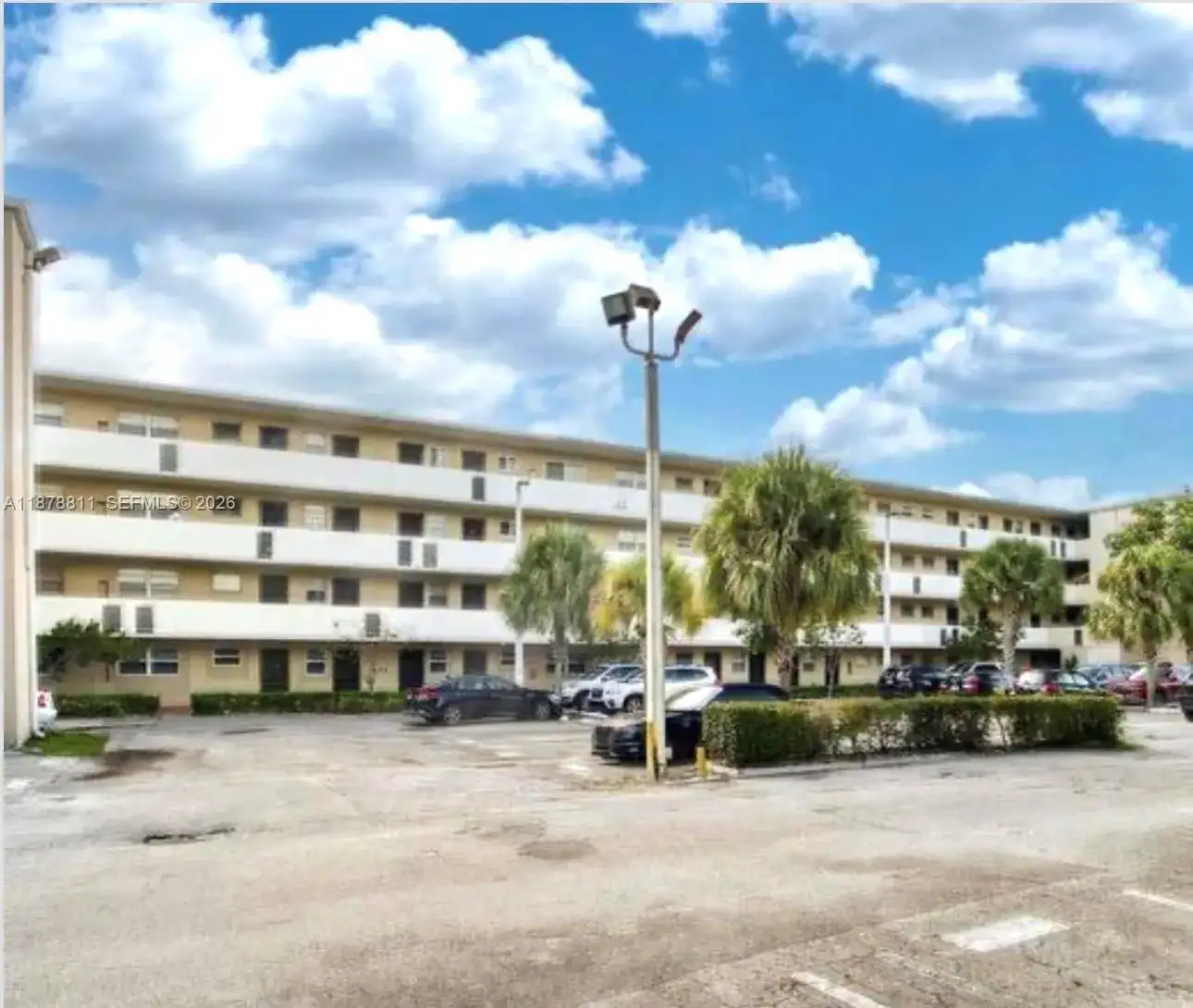 1690 NE 191st St # 1, Miami FL 33179 photo 5