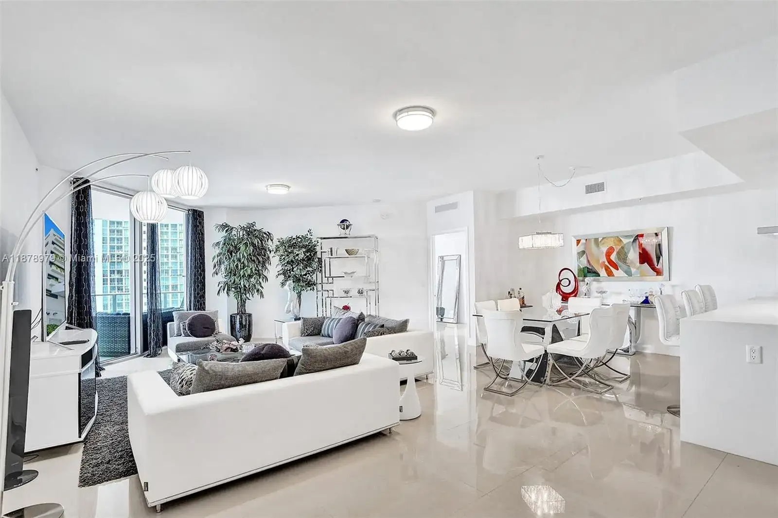 17301 Biscayne Blvd # 1207, North Miami Beach FL 33160 photo 4