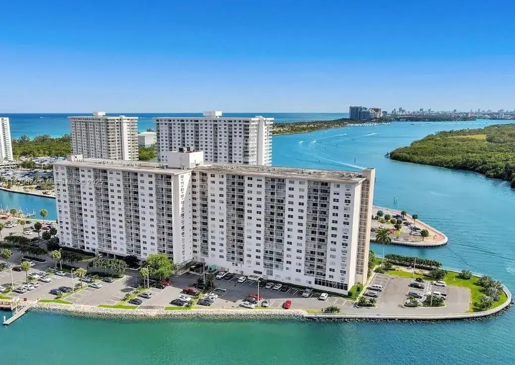 400 Kings Point Dr # 224, Sunny Isles Beach FL 33160