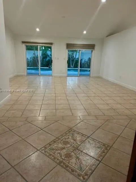 7425 SW 170th Ter, Palmetto Bay FL 33157