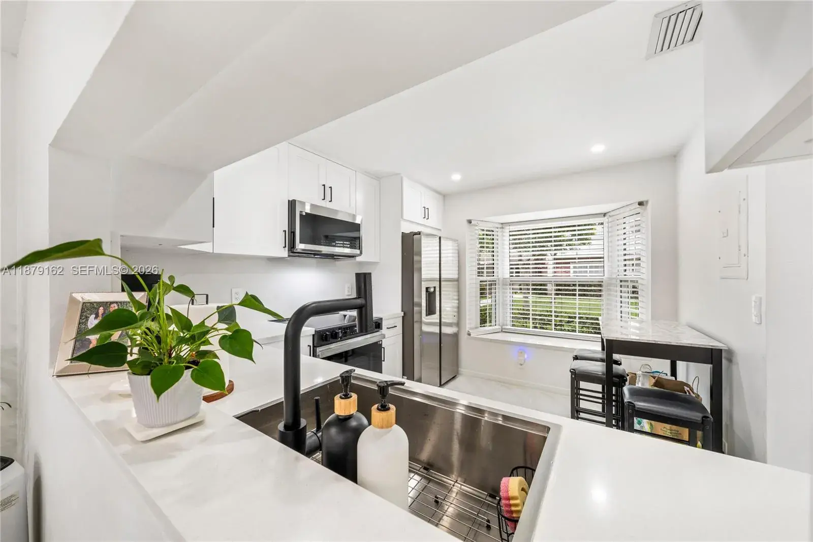 3803 NW 122nd Ter, Sunrise FL 33323