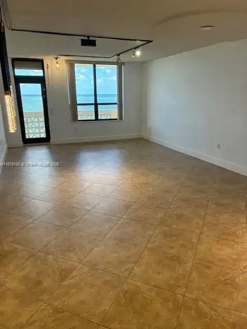 10185 Collins Ave # 917, Bal Harbour FL 33154 photo 3