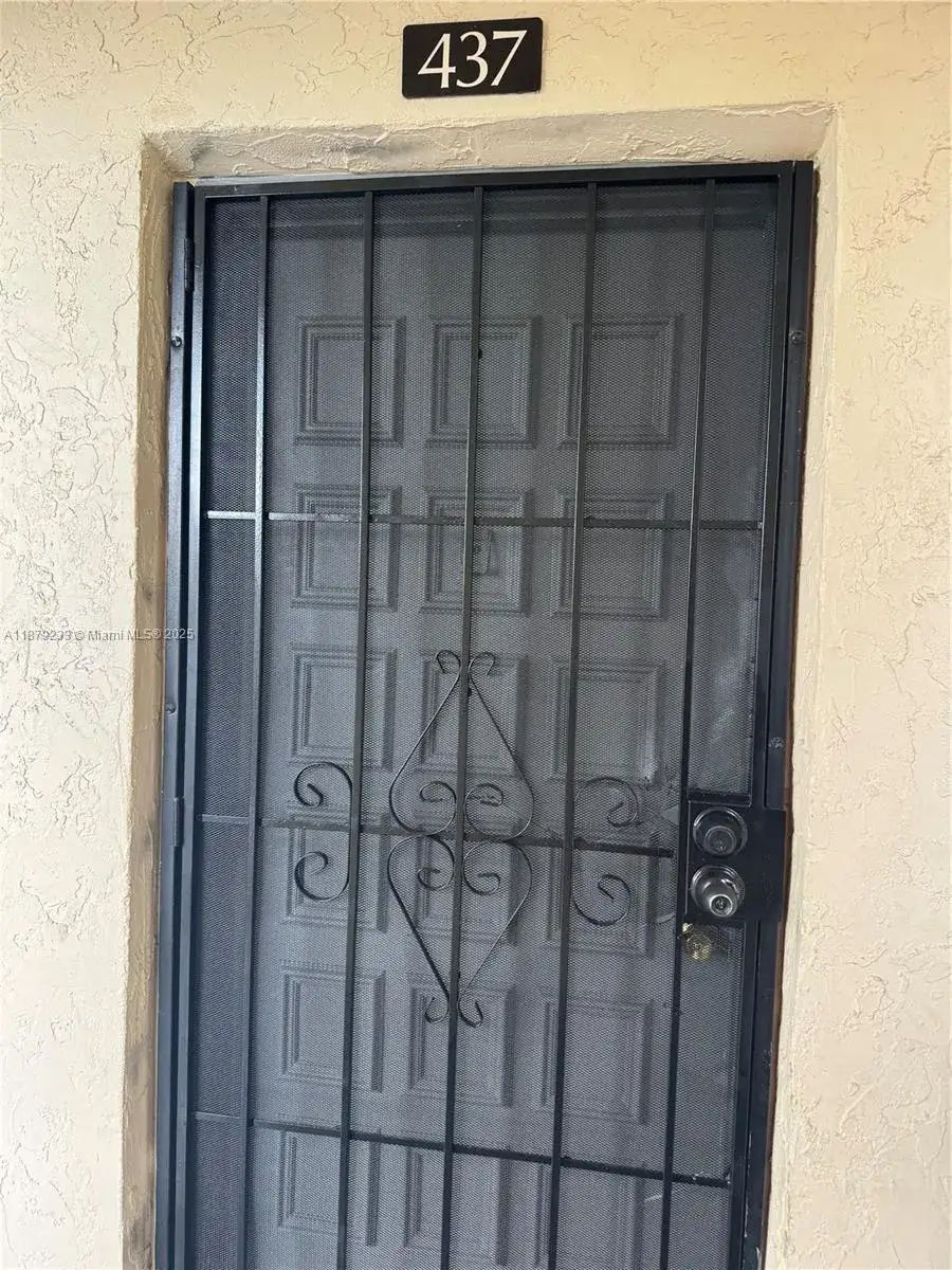 3001 NW 48th Ave # 437, Lauderdale Lakes FL 33313