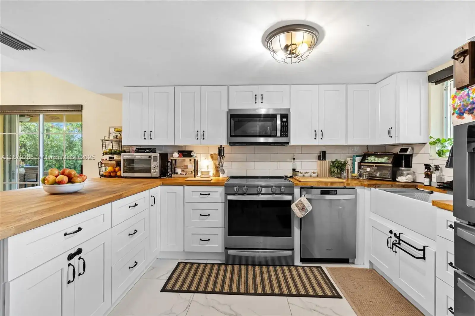 15602 SW 109th Ter, Miami FL 33196 photo 5