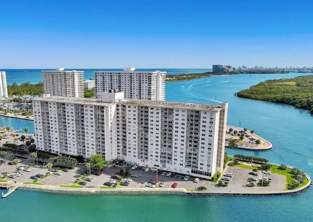 400 Kings Point Dr # 224, Sunny Isles Beach FL 33160