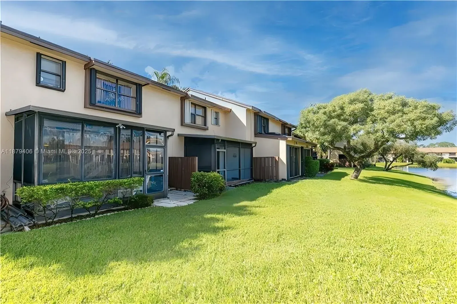 3950 Cocoplum Cir # F, Coconut Creek FL 33063