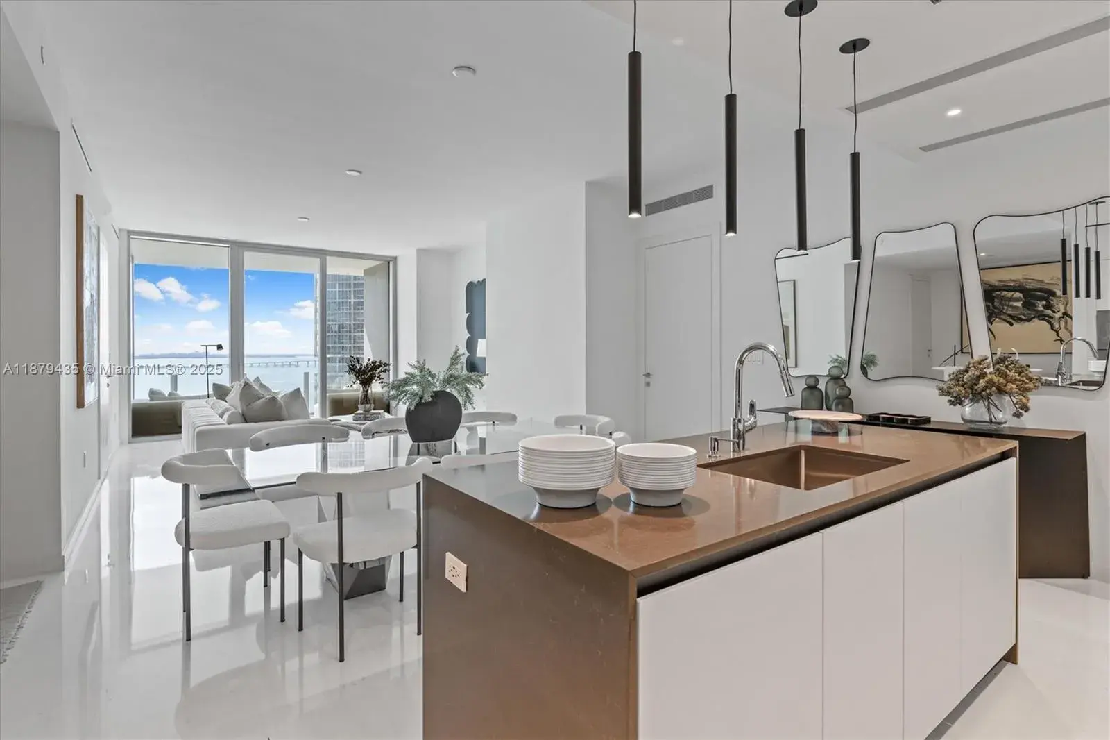 2 bedroom 3 bath Residential for sale at 300 Biscayne Blvd Way # 2205, Miami FL 33131