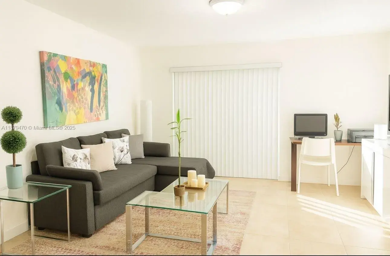 949 Riverside drive # 417, Coral Springs FL 33071