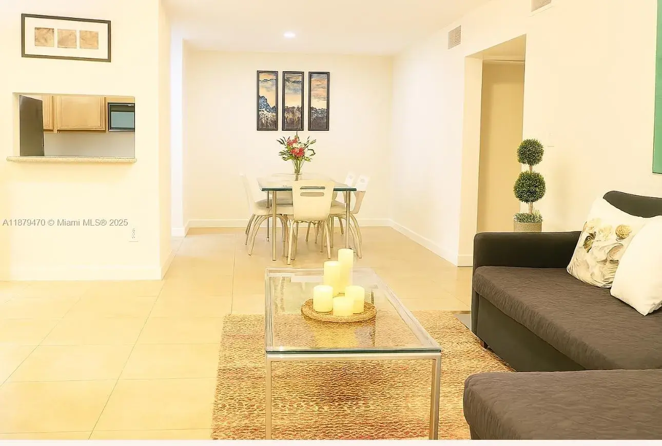 949 Riverside drive # 417, Coral Springs FL 33071