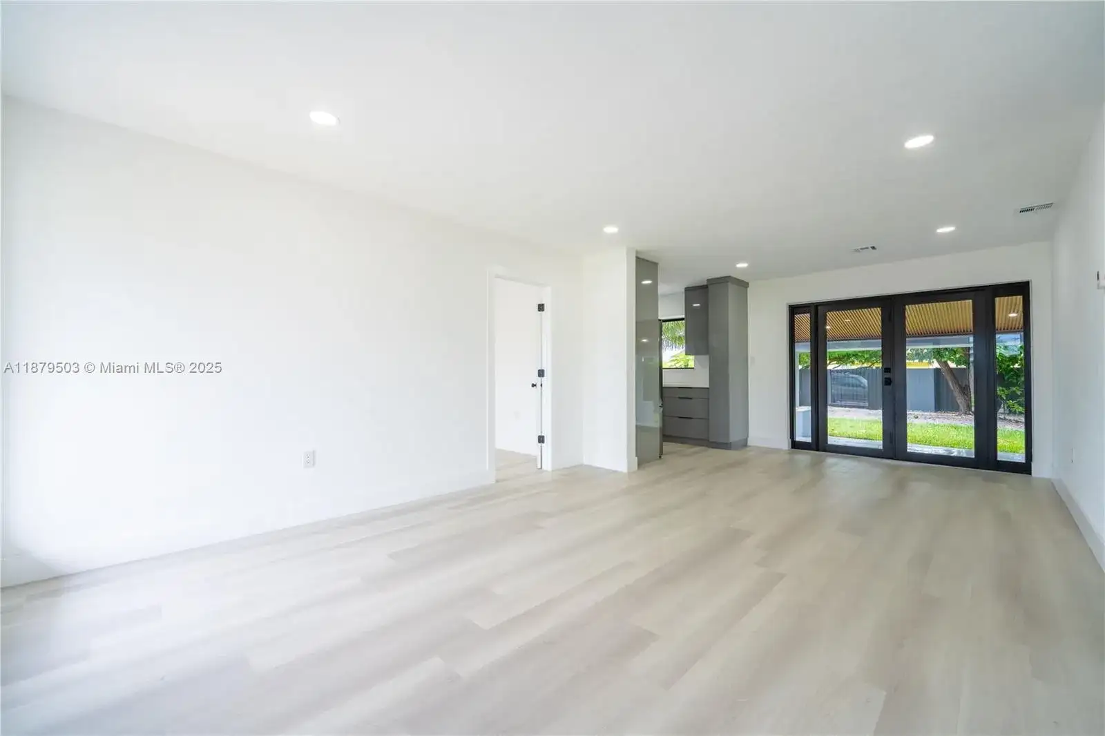 1301 NW 176th Ter, Miami Gardens FL 33169 photo 3