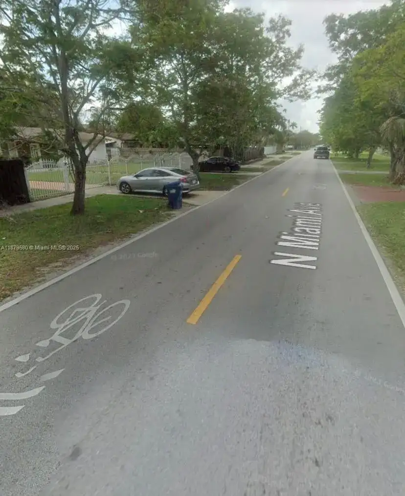 15505 N Miami Ave, Miami FL 33169 photo 5