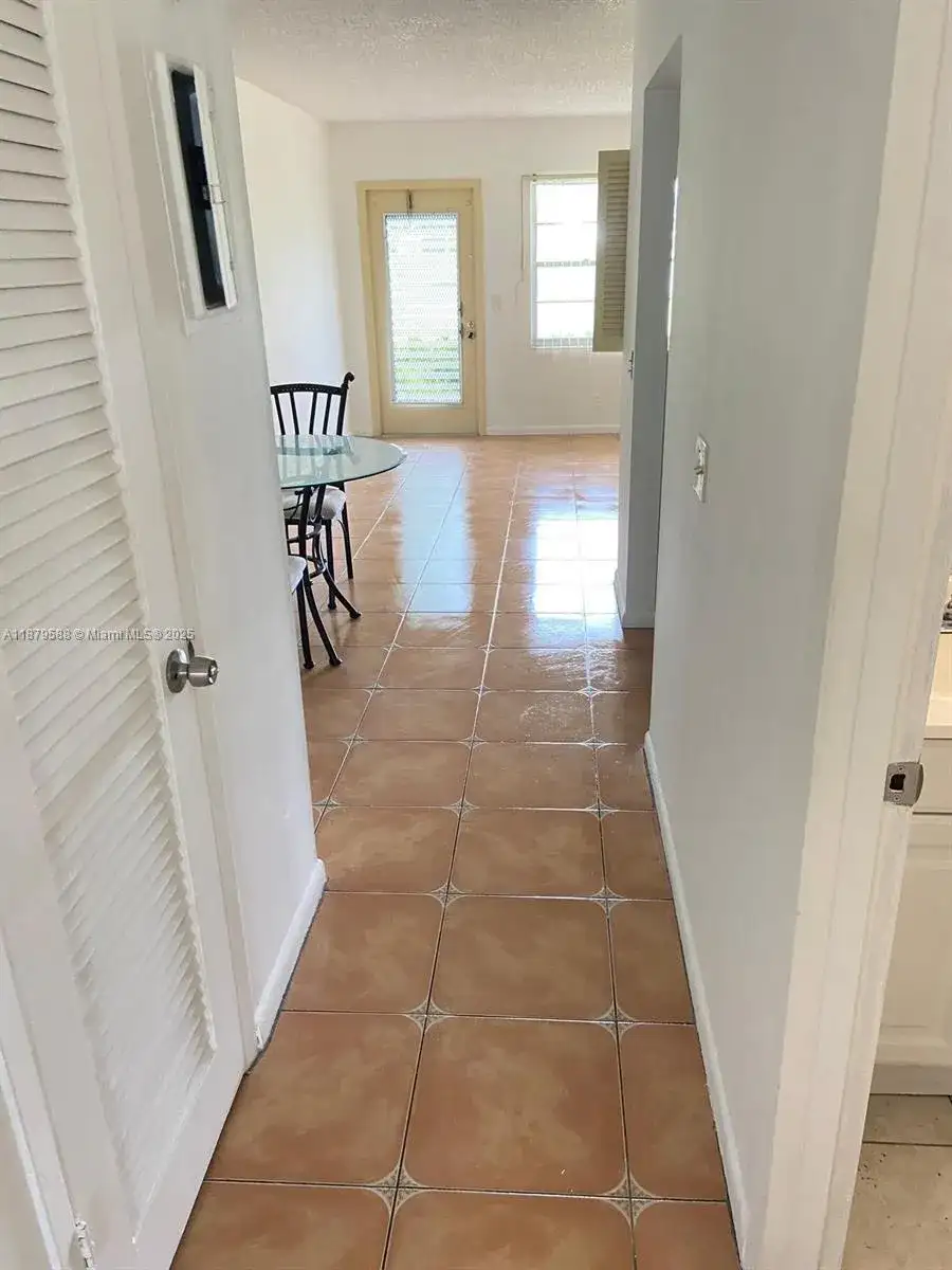 8 Fanshaw A # 8, Boca Raton FL 33434 photo 4