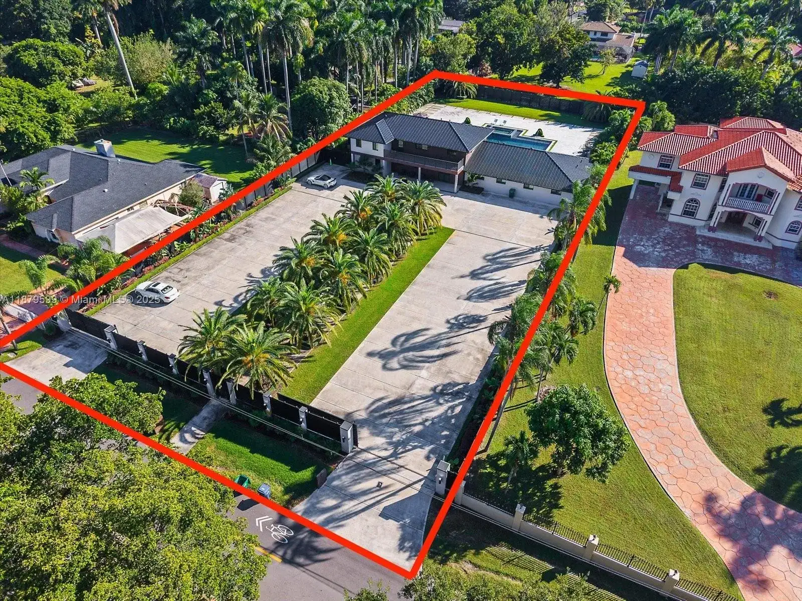 280 NE 156th St, Miami FL 33162 photo 2