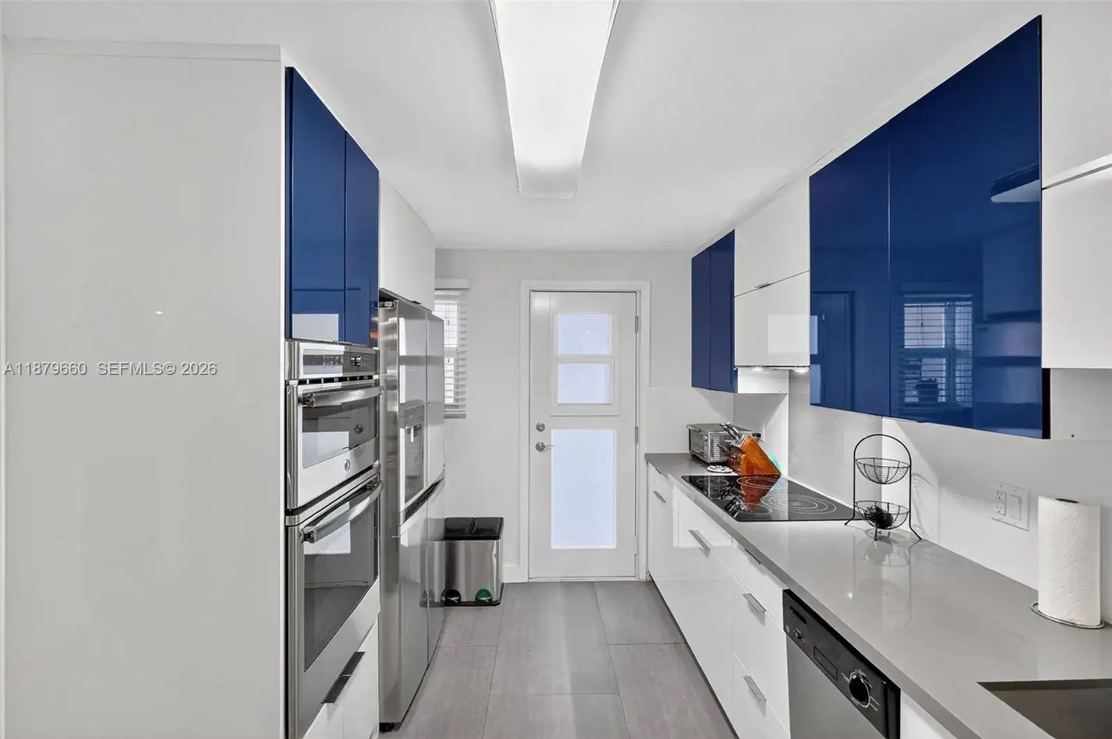 240 Galen Dr # 207, Key Biscayne FL 33149 photo 2