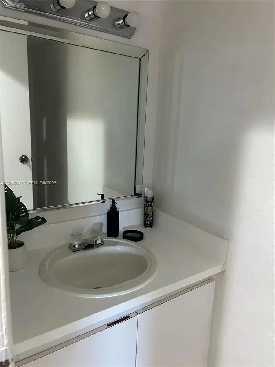 17901 NW 68th Ave # R209, Hialeah FL 33015 photo 4