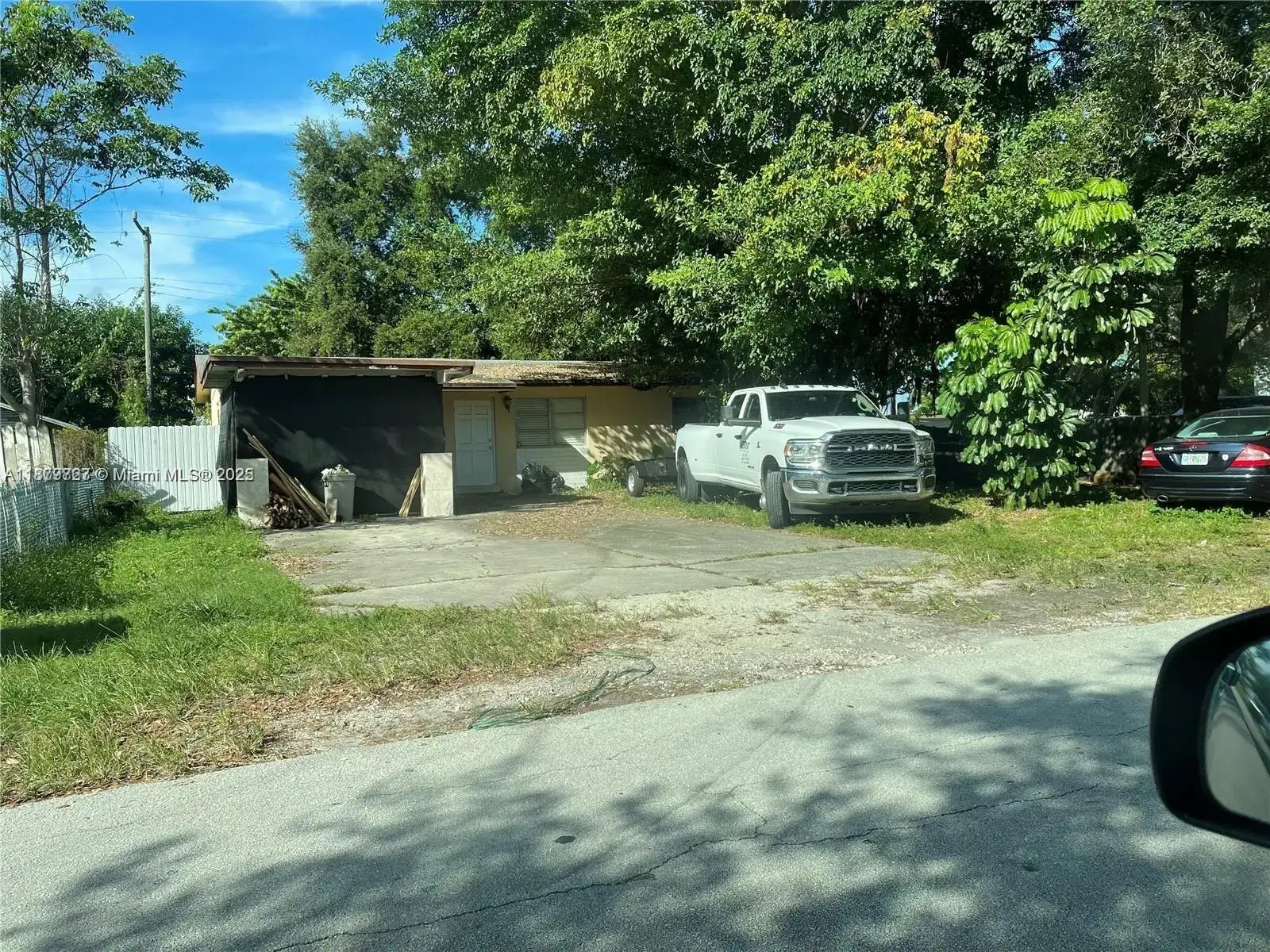 2755 NE 207th St, Aventura FL 33180 photo 2