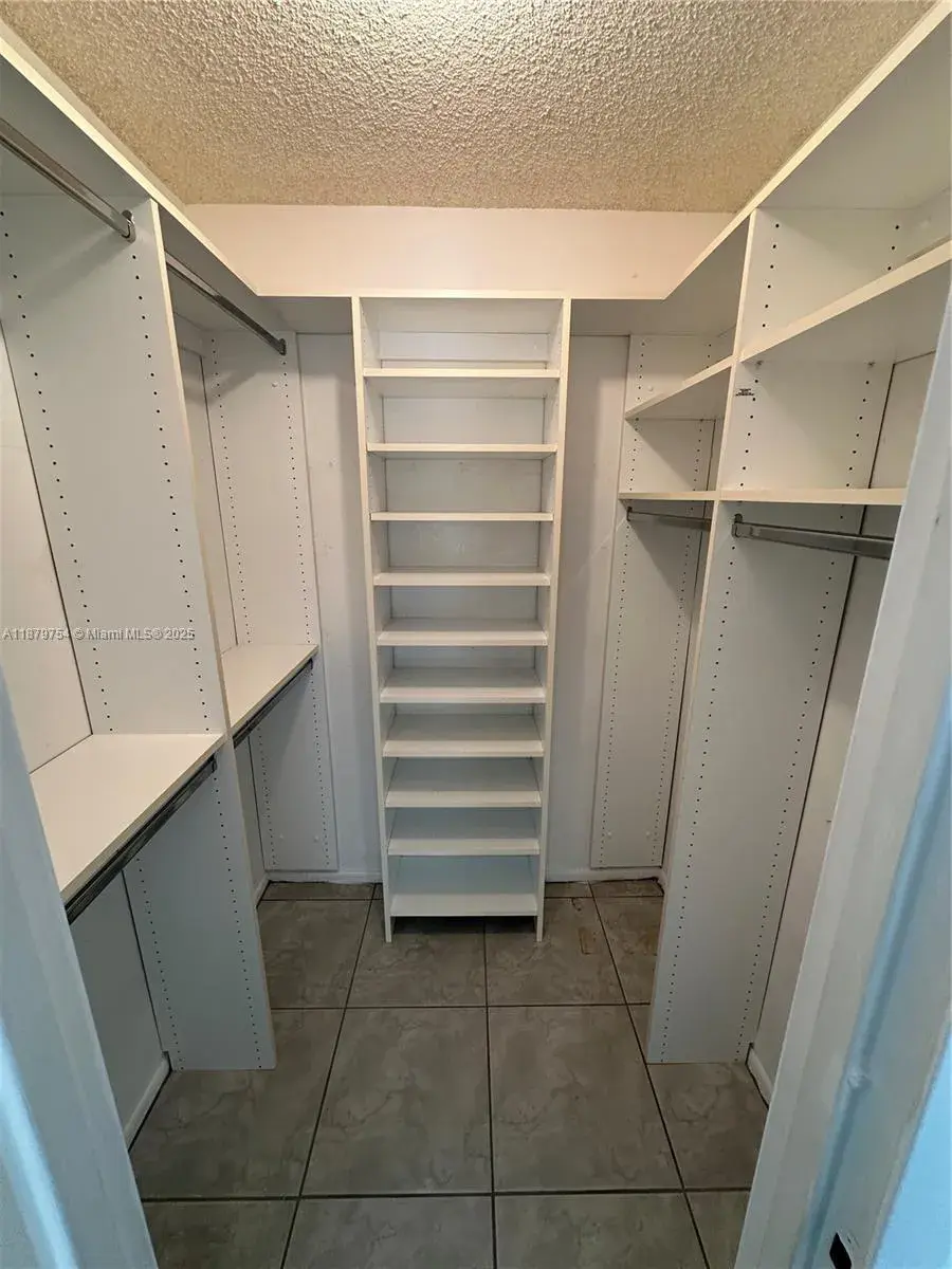 2101 Atlantic Shores Blvd # 207, Hallandale Beach FL 33009
