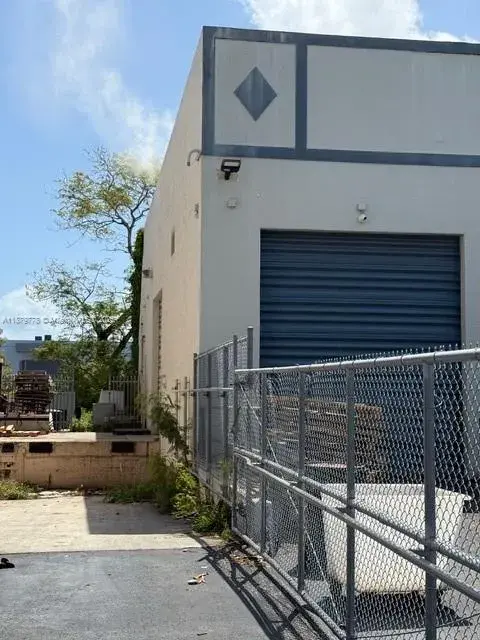2601 SW 31st Ave, Hallandale Beach FL 33009