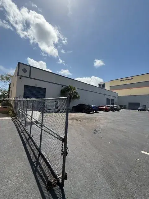 2601 SW 31st Ave, Hallandale Beach FL 33009