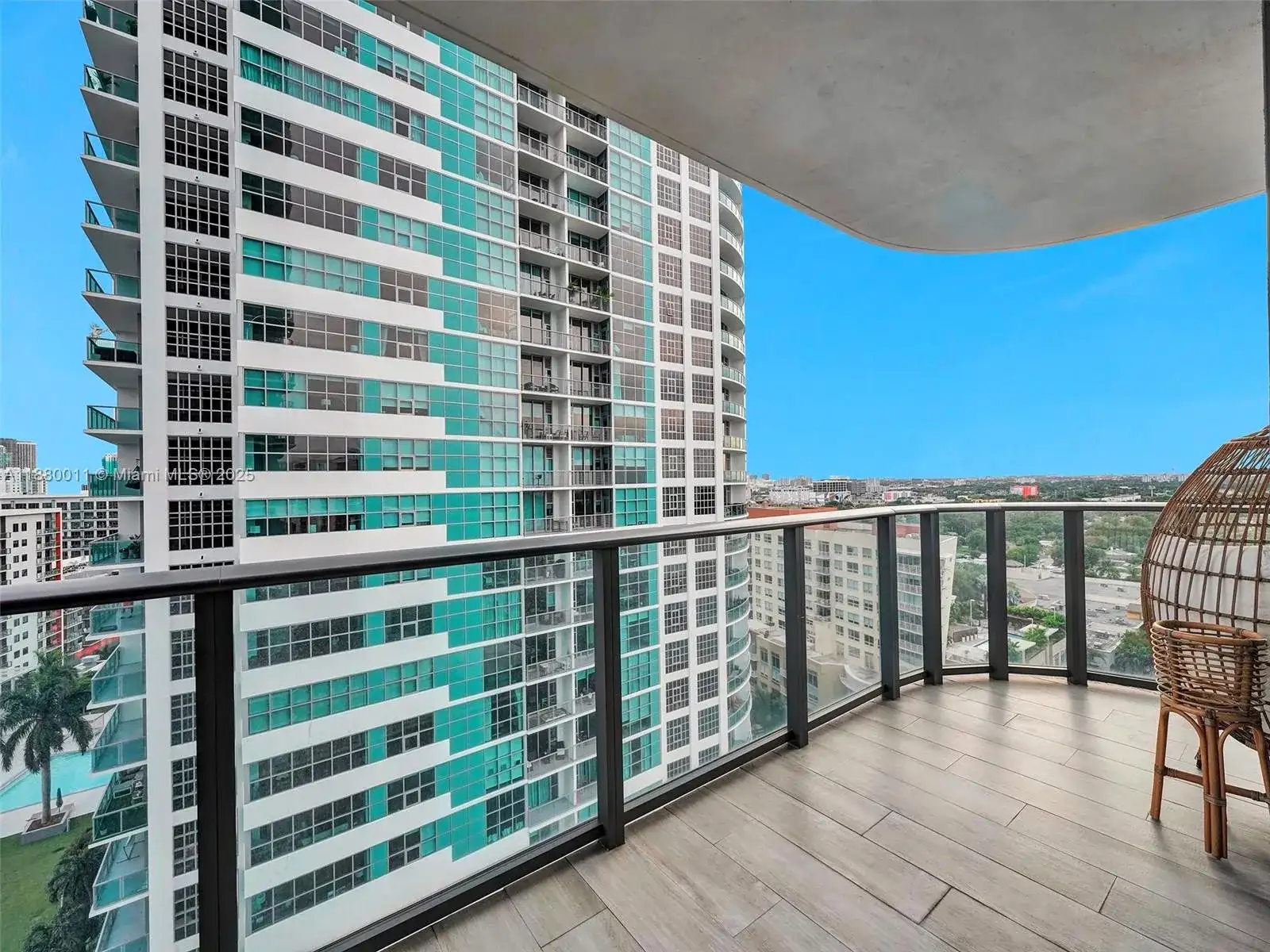 121 NE 34th St # 1601, Miami FL 33137 photo 2