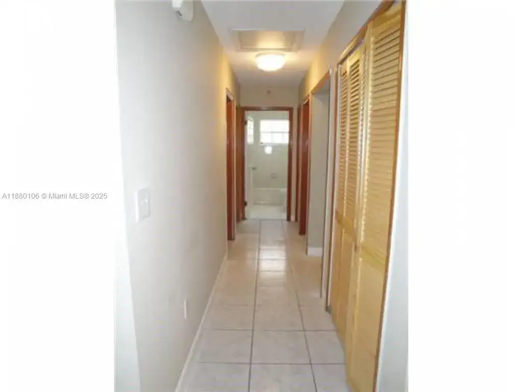 9034 SW 163rd Ter, Palmetto Bay FL 33157 photo 5