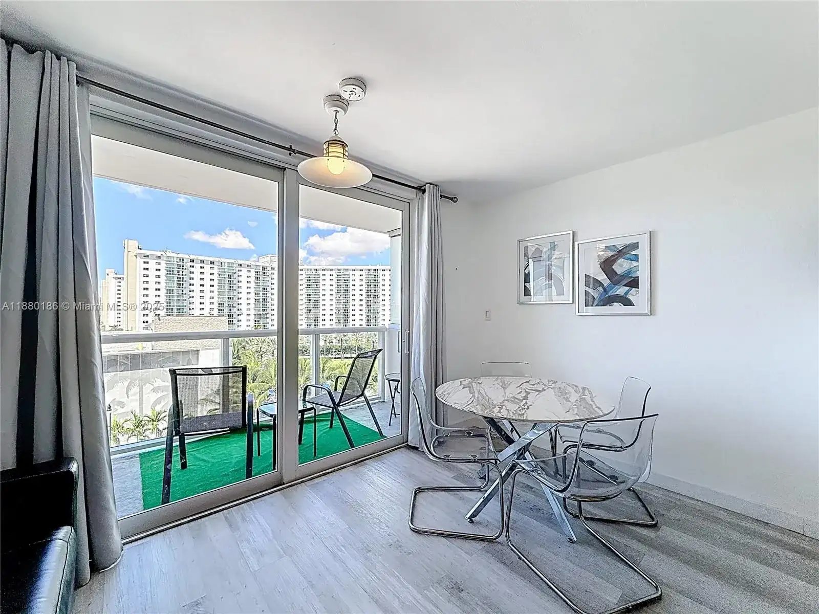 19201 Collins Ave # 636, Sunny Isles Beach FL 33160 photo 4