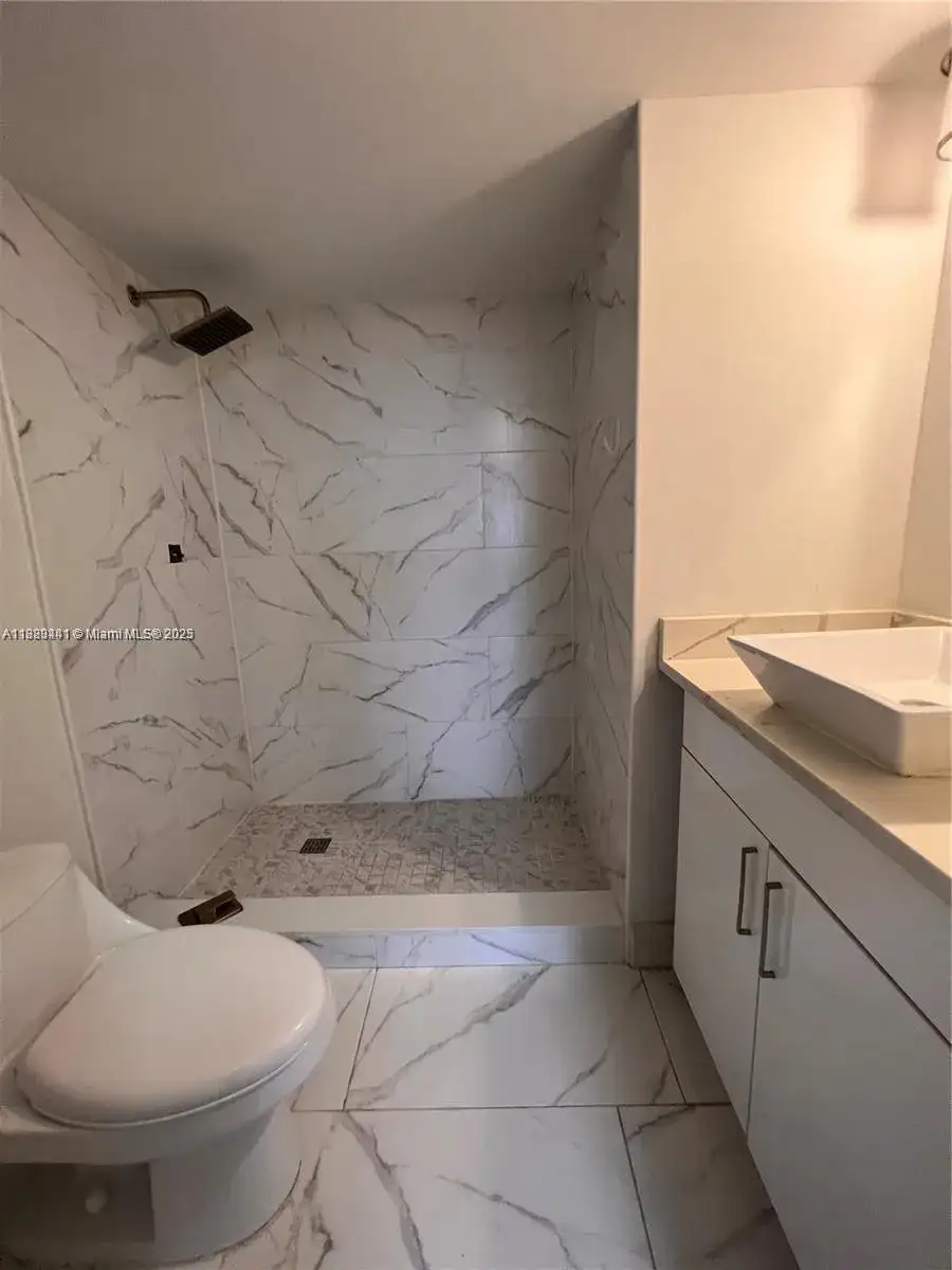 16220 NW 2nd Ave # 511, Miami FL 33169 photo 3