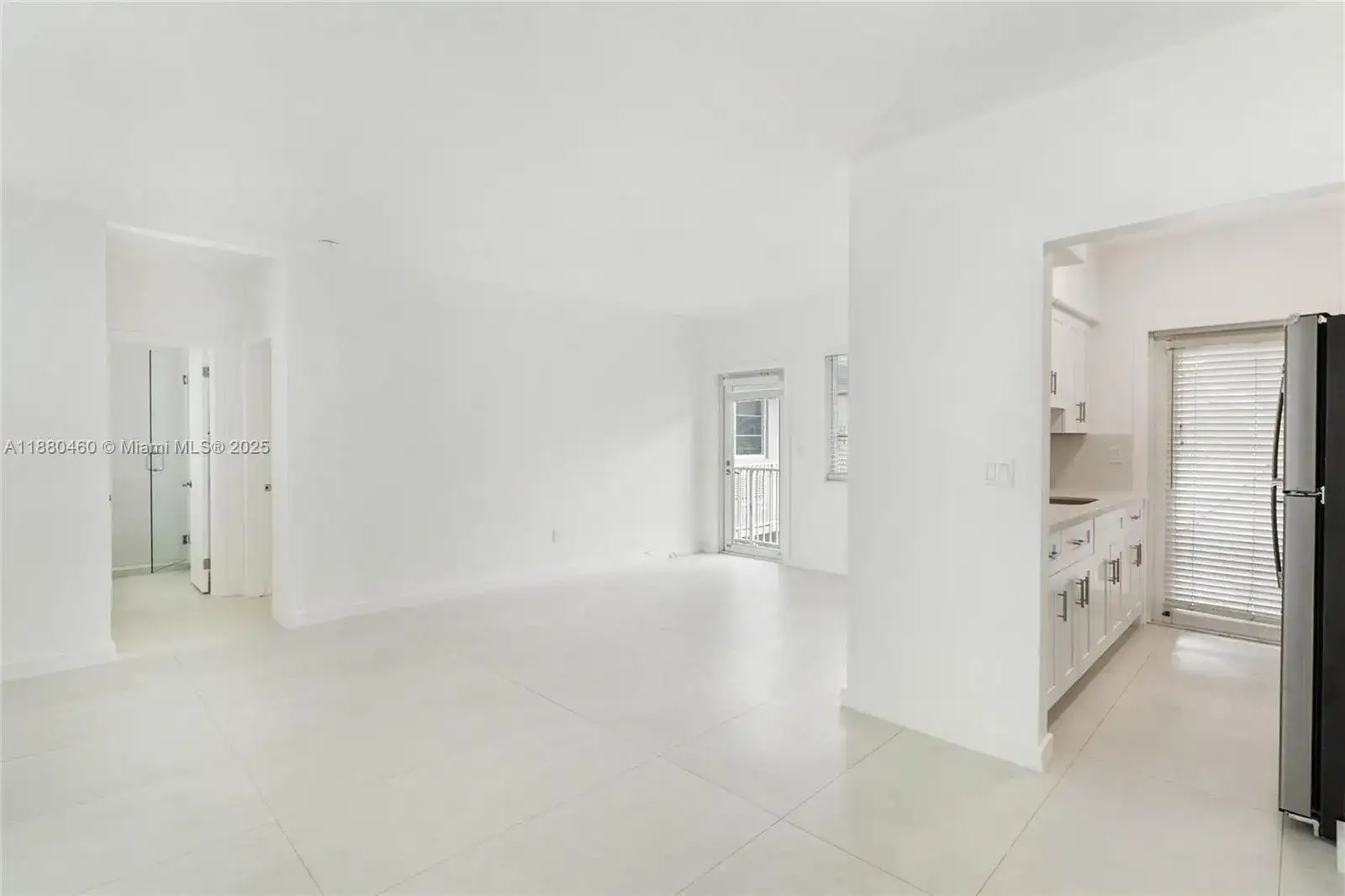 6930 Rue Versailles # 24, Miami Beach FL 33141 photo 2