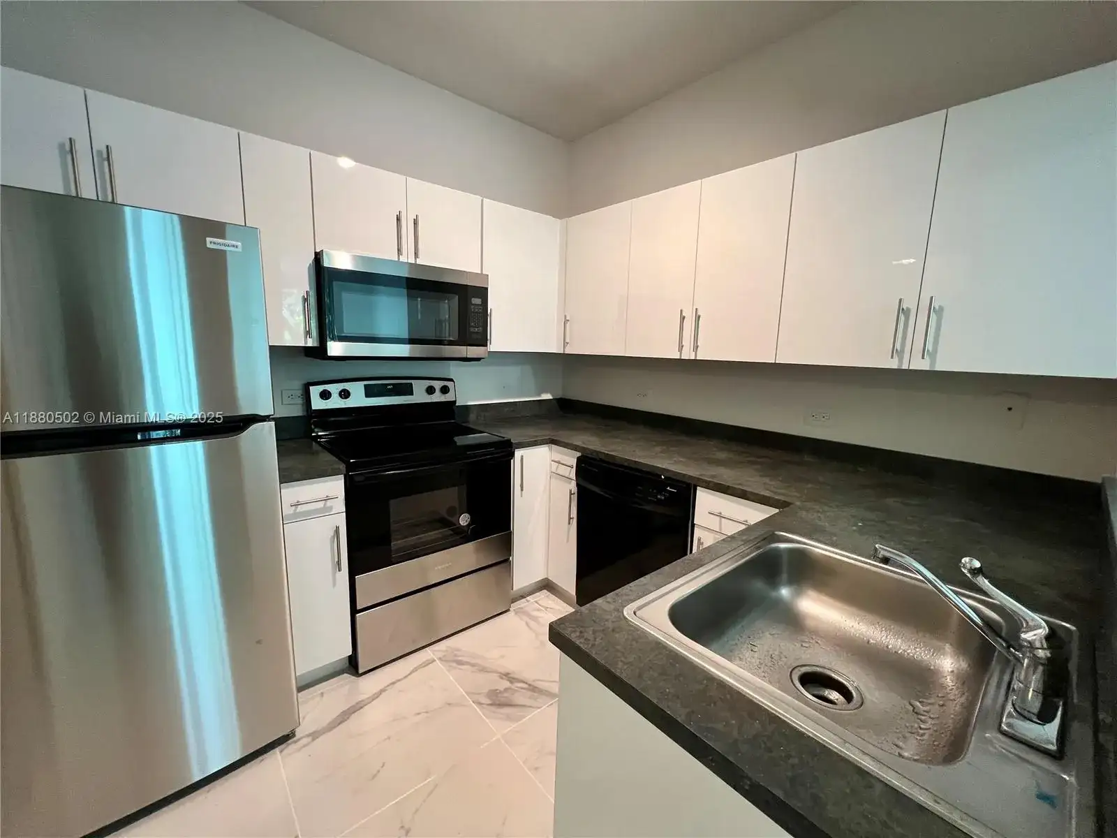 9172 Collins Ave # 214, Surfside FL 33154 photo 4