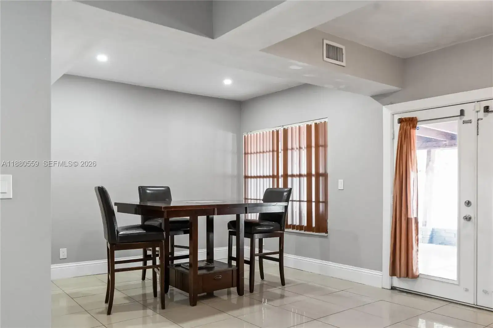 15021 NE 11th Ave, Miami FL 33161 photo 2