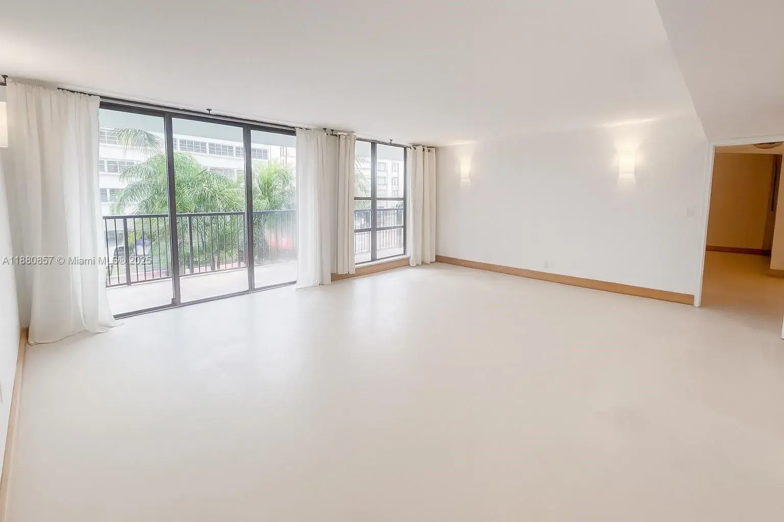 800 Collins Ave, Miami Beach FL 33139