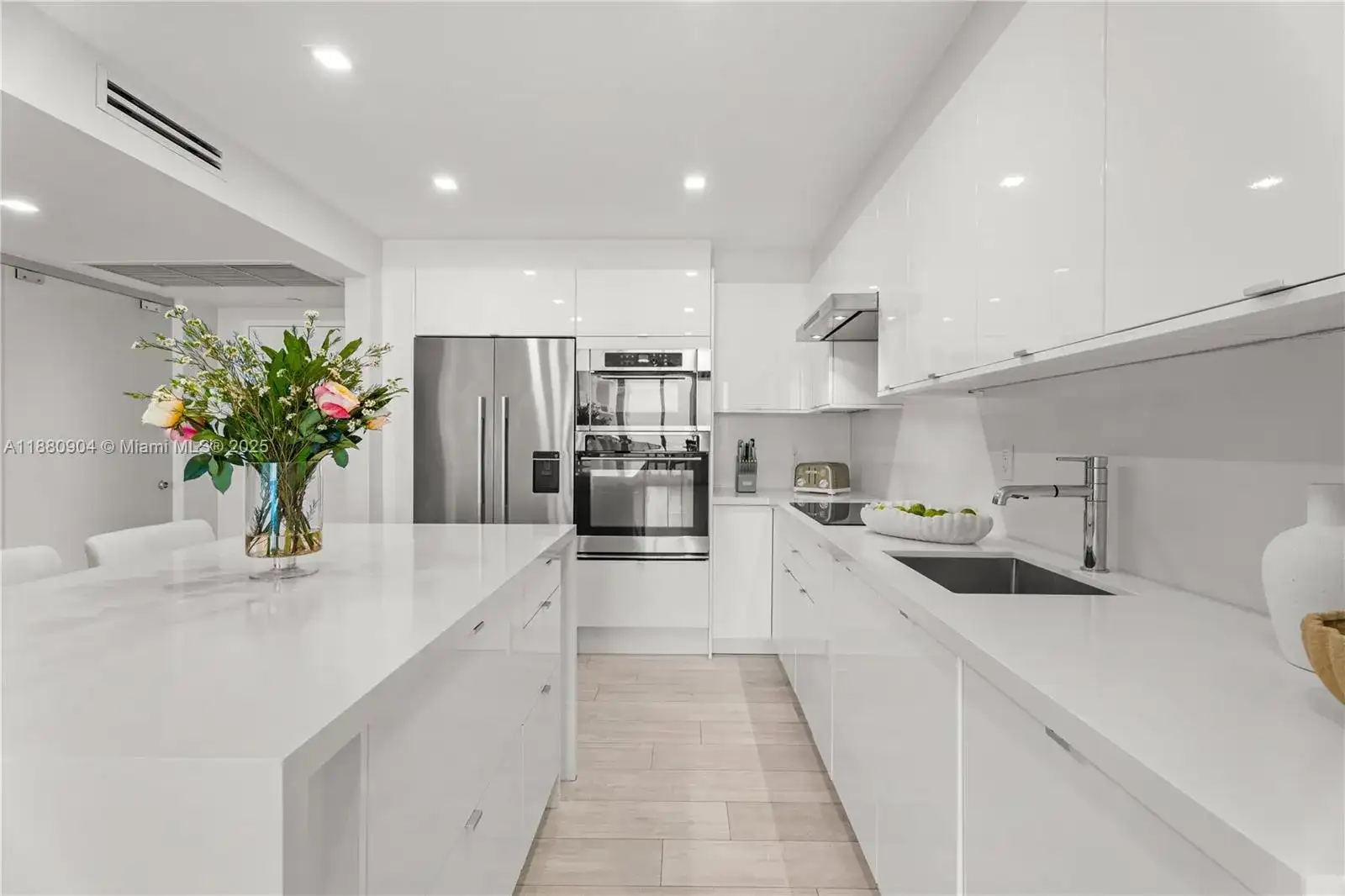 2301 Collins Ave # 24, Miami Beach FL 33139 photo 2