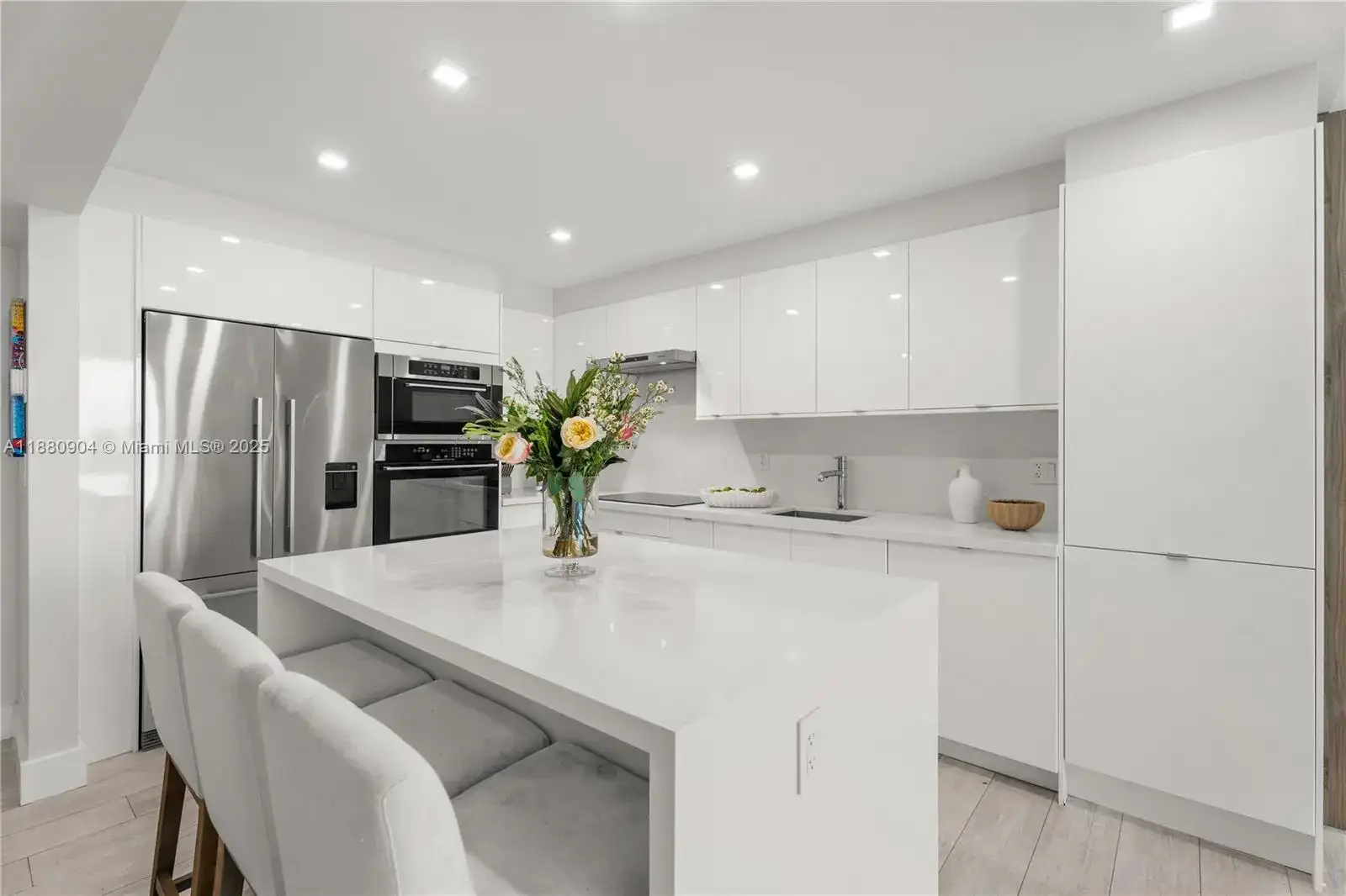 2301 Collins Ave # 24, Miami Beach FL 33139 photo 3