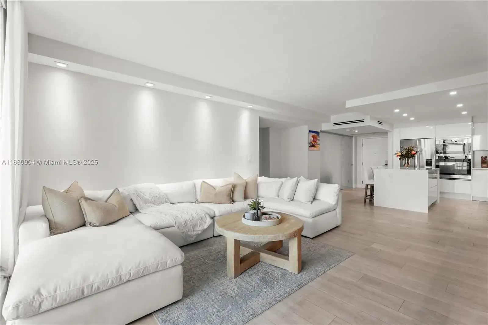 2301 Collins Ave # 24, Miami Beach FL 33139 photo 4