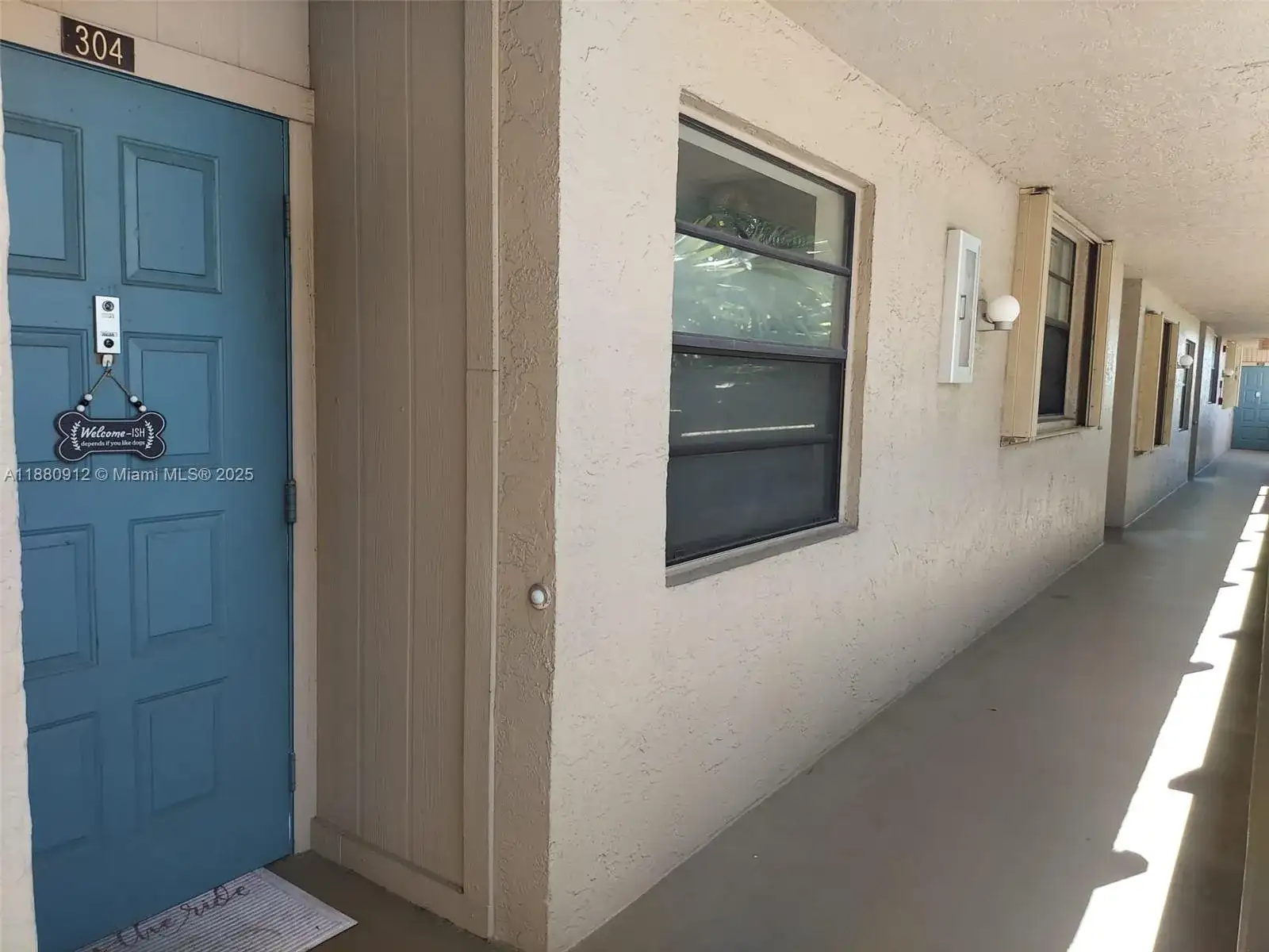 901 Colony Point Cir # 304, Pembroke Pines FL 33026 photo 4