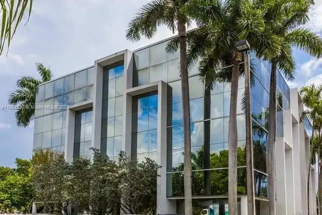 16853 NE 2nd AVE # S305, North Miami Beach FL 33162 photo 3