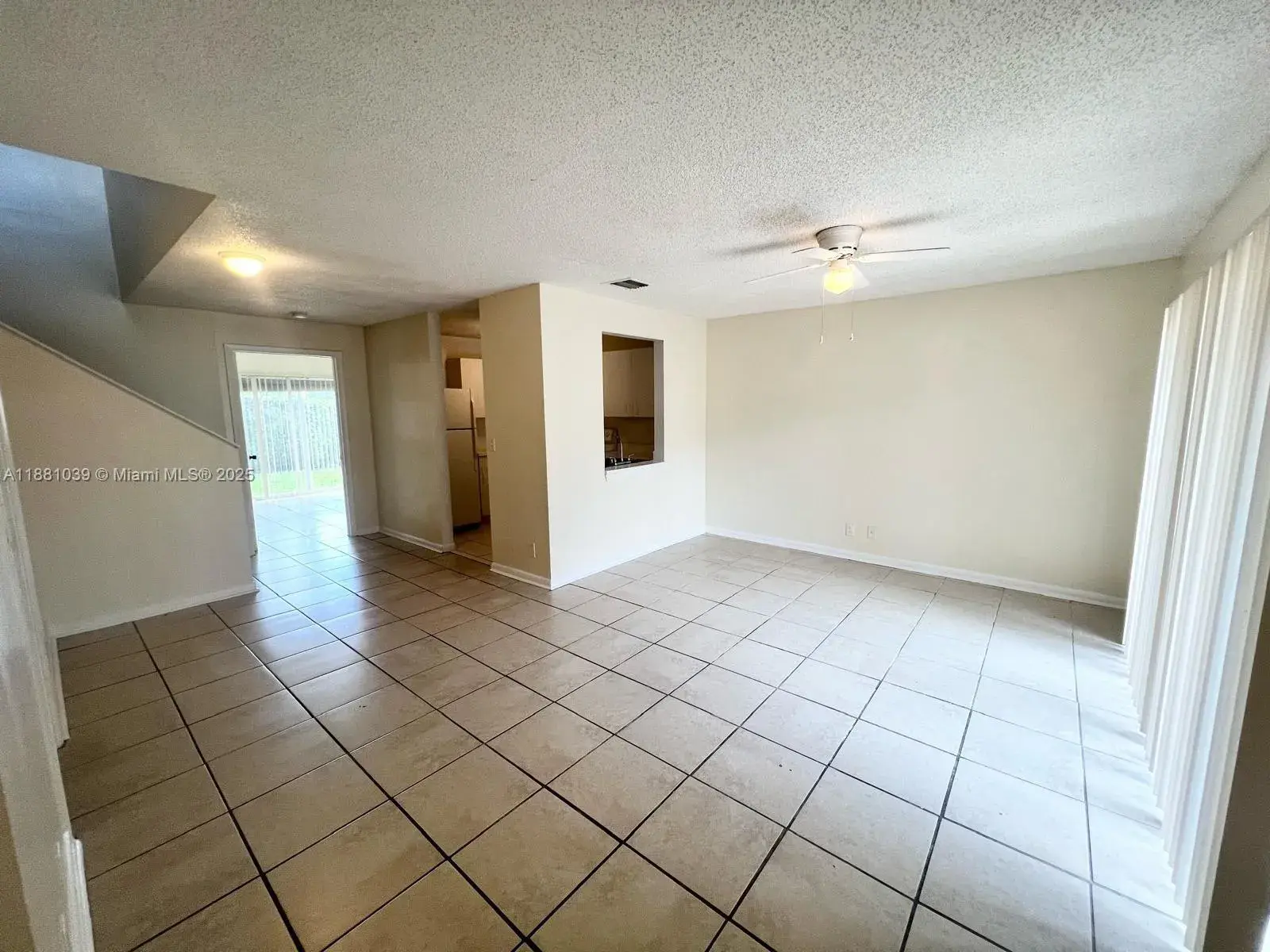 910 Cypress Way E, Palm Springs FL 33406