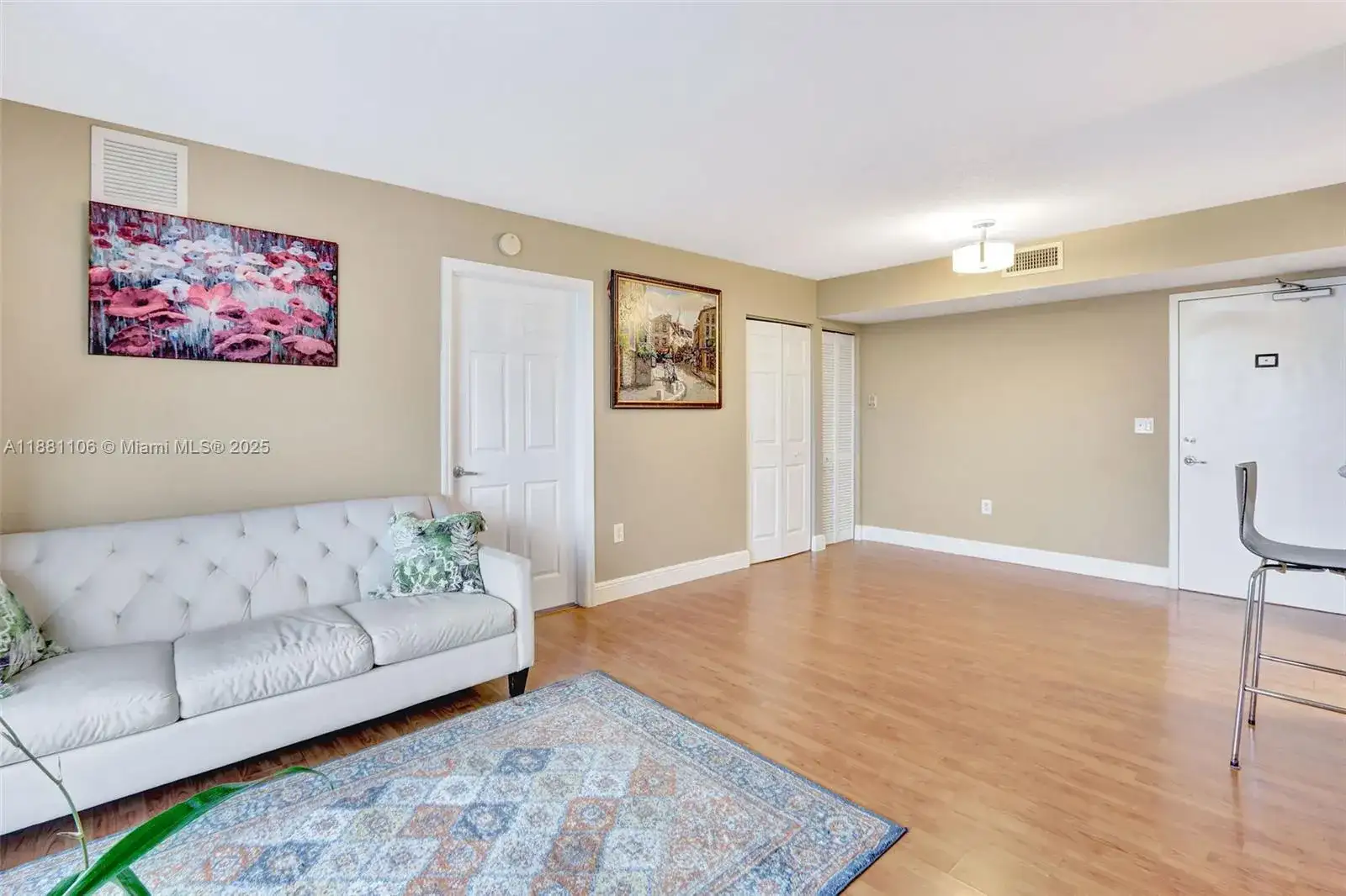 816 NW 11th St # 905, Miami FL 33136 photo 2