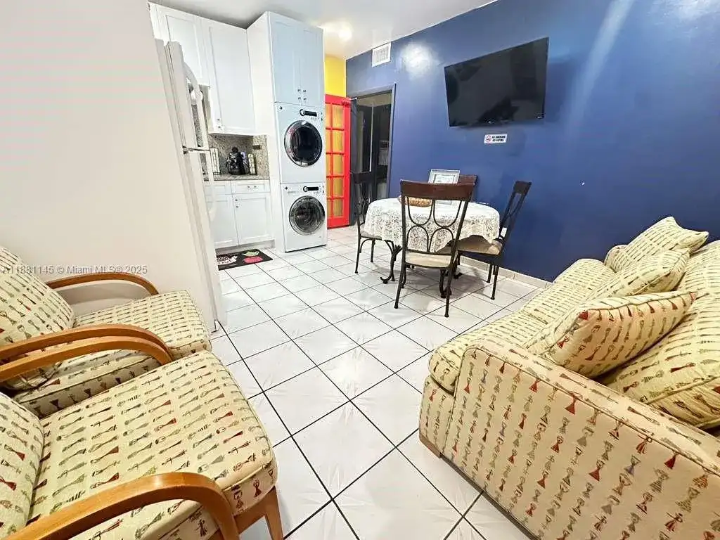 935 SW 11th Ave, Miami FL 33130 photo 4