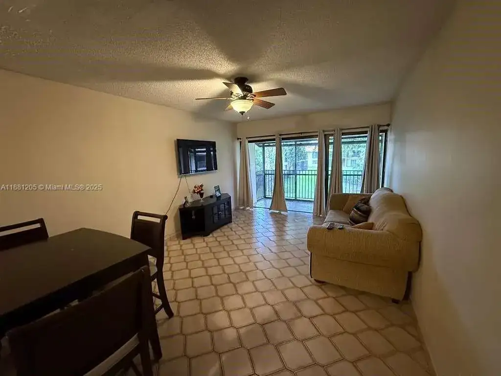 5915 Washington St # 116, Hollywood FL 33023 photo 2