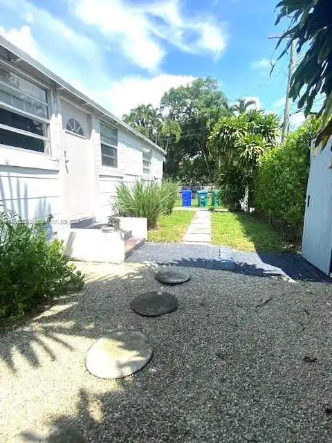 2952 Virginia St, Miami FL 33133 photo 5