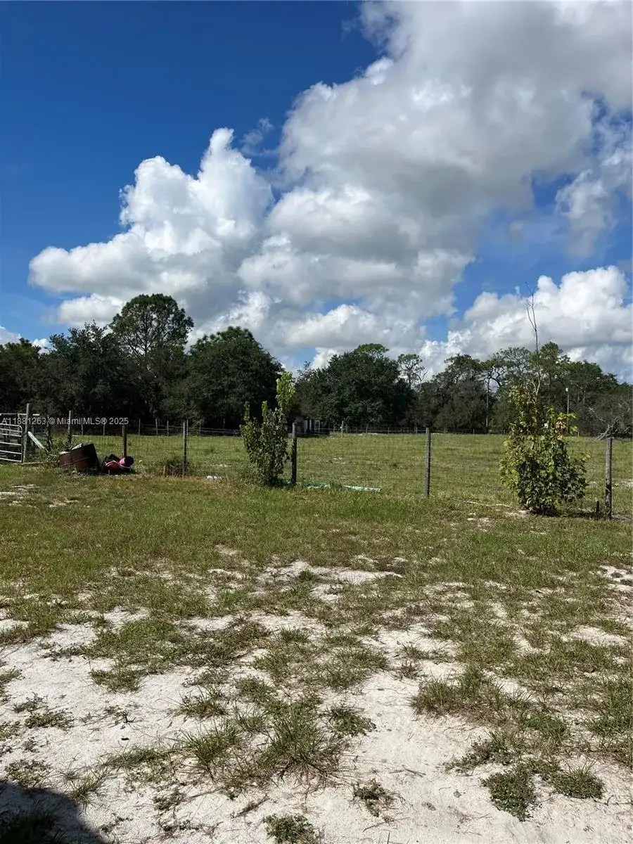 105 Farrer RD, Frostproof FL 33843 photo 5